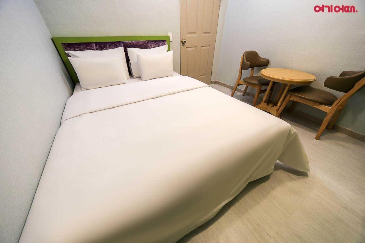 Goodstay Grand Motel Chuncheon Exterior foto