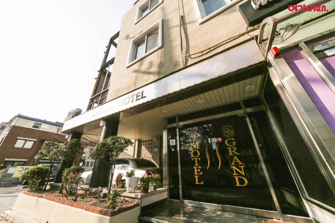 Goodstay Grand Motel Chuncheon Exterior foto