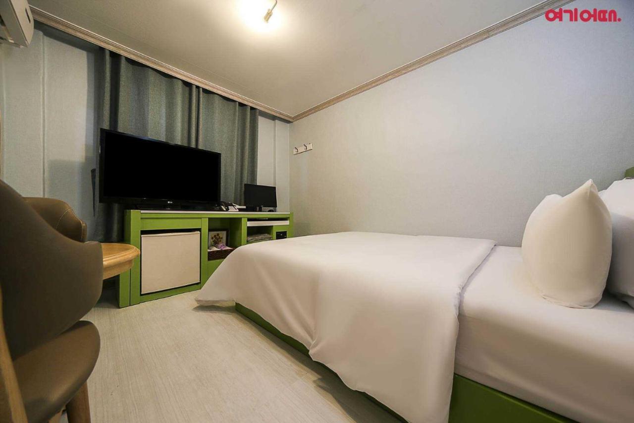 Goodstay Grand Motel Chuncheon Exterior foto
