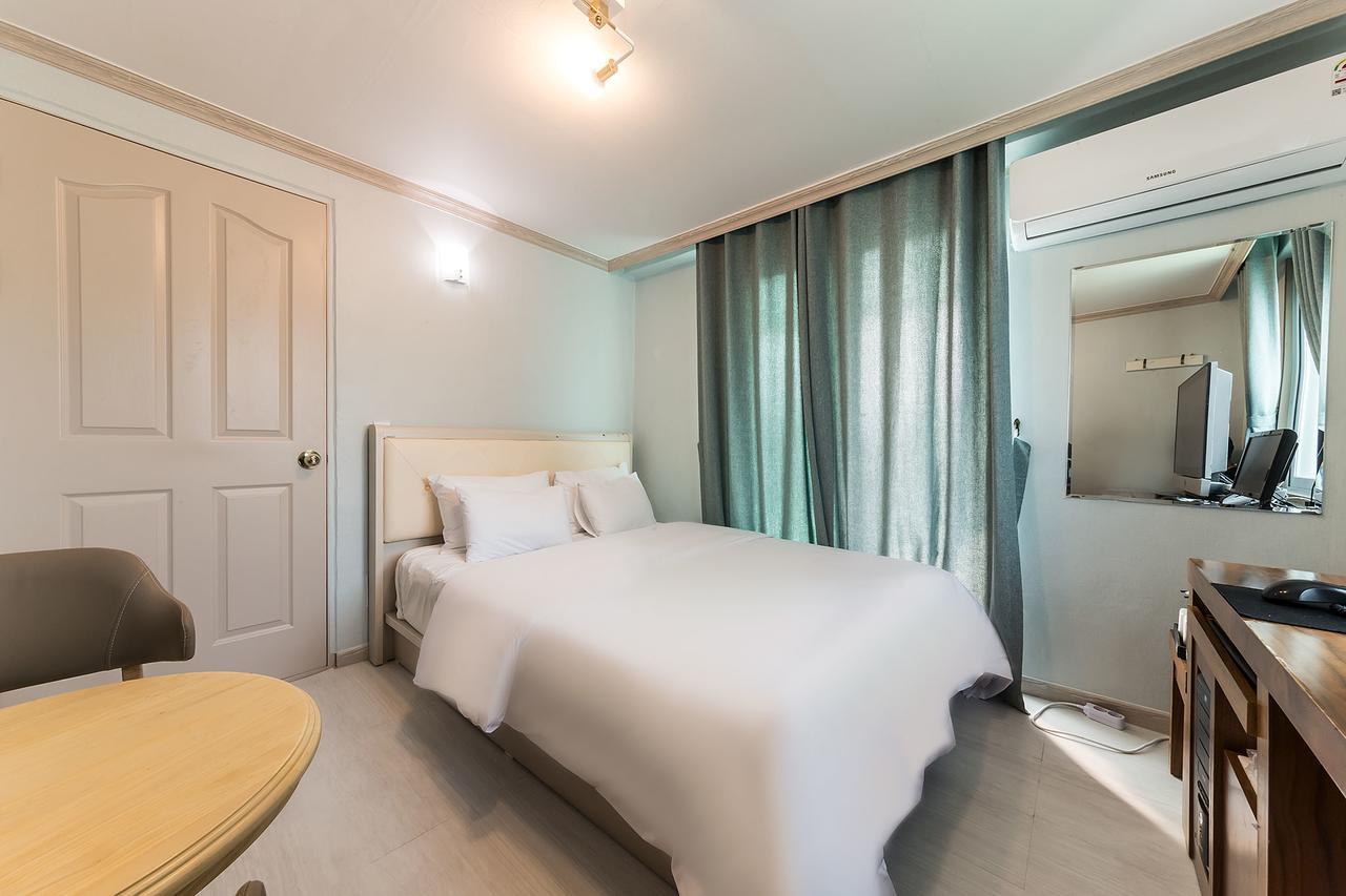 Goodstay Grand Motel Chuncheon Exterior foto