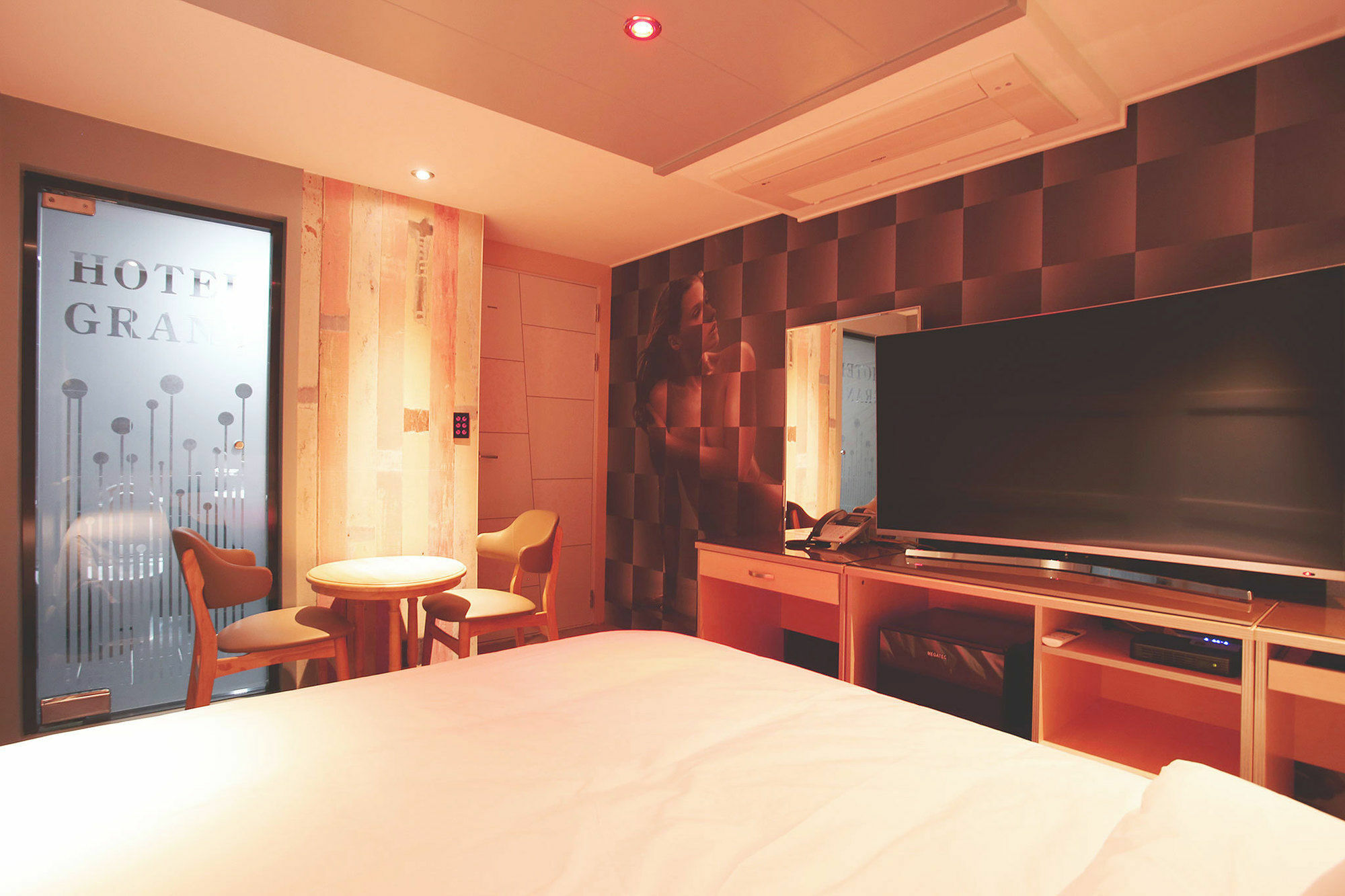Goodstay Grand Motel Chuncheon Exterior foto
