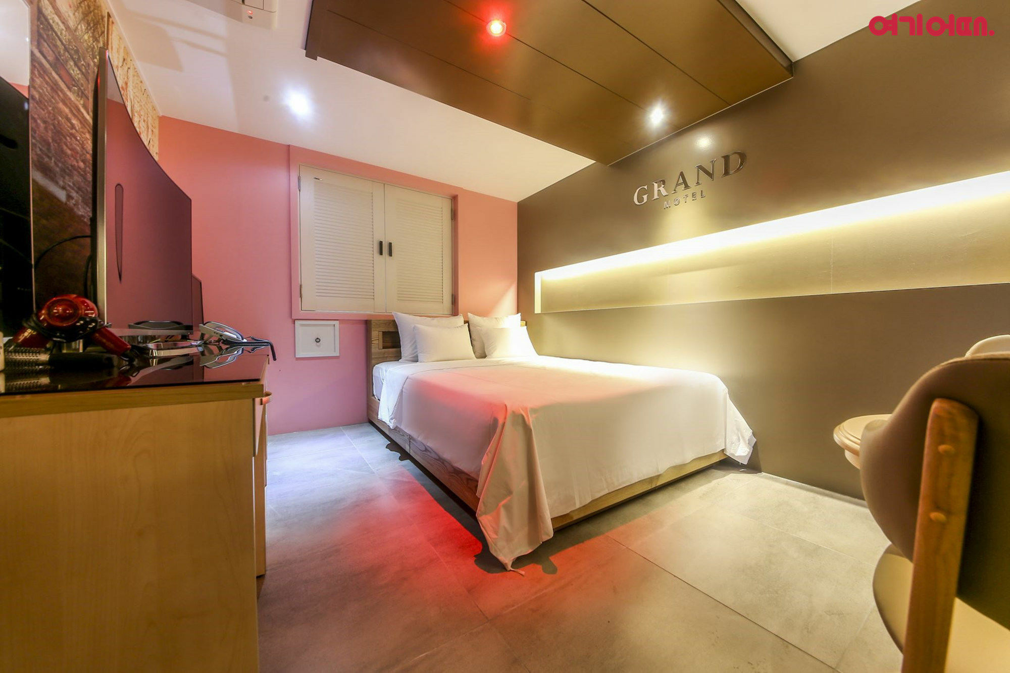 Goodstay Grand Motel Chuncheon Exterior foto