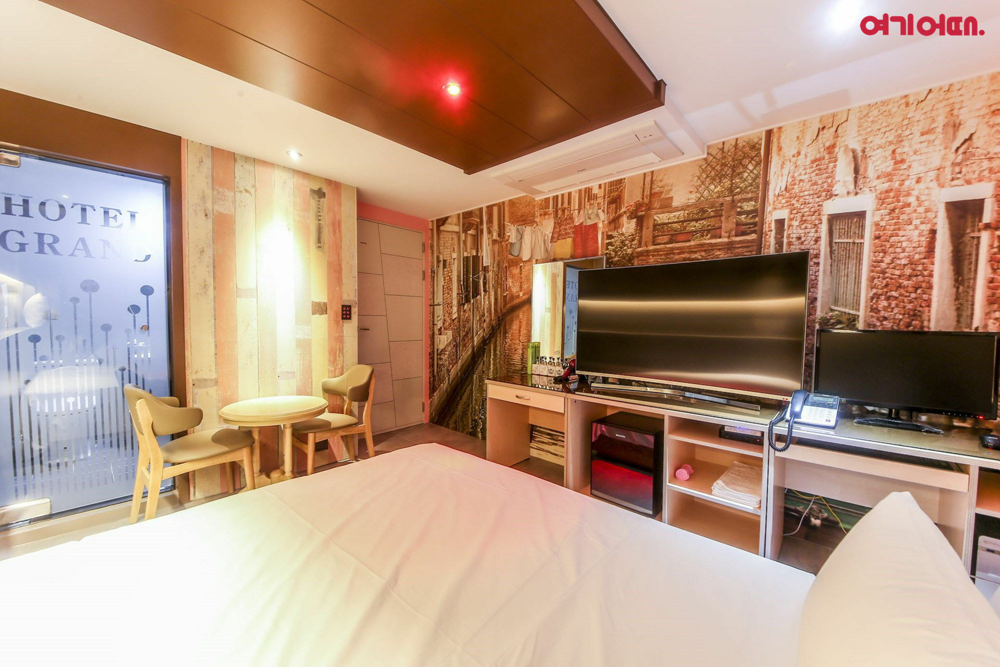 Goodstay Grand Motel Chuncheon Exterior foto